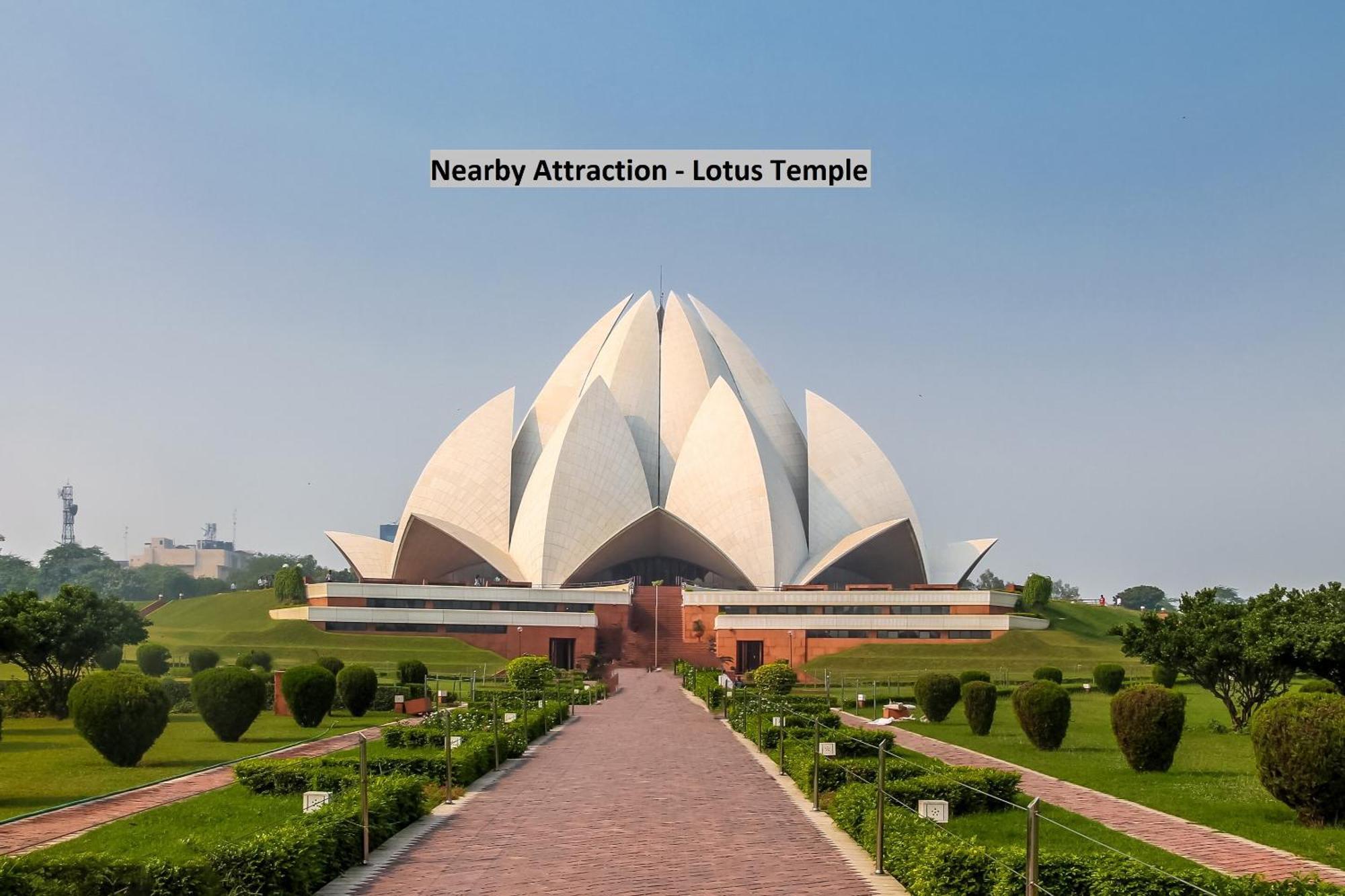 Oyo Flagship Hotel F Five Nuova Delhi Esterno foto