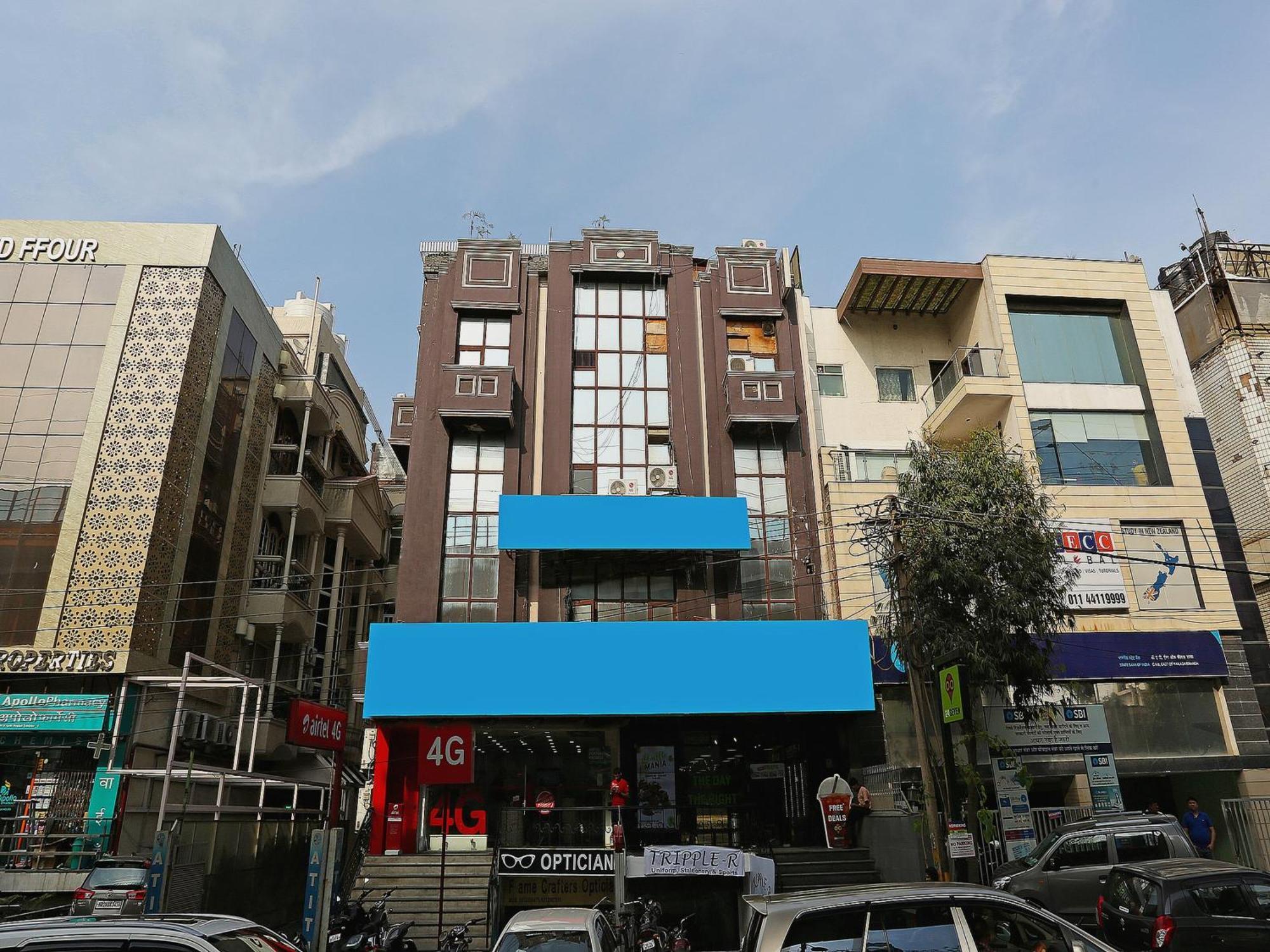 Oyo Flagship Hotel F Five Nuova Delhi Esterno foto